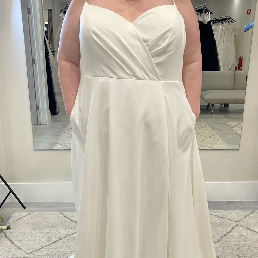Simple, Beautiful Wedding Dress